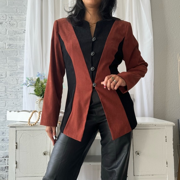 Unique Vintage Blazer - Picture 2 of 7